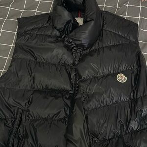 Moncler maya vest sz 6